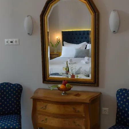 Apartment Athenian Vintage