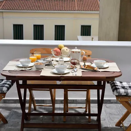 Athenian Vintage Apartment *
